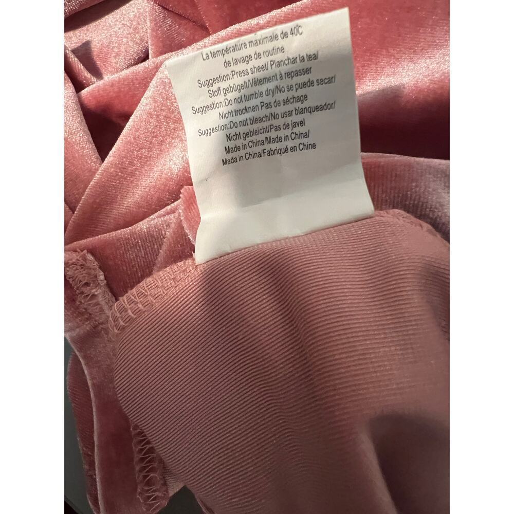Women’s Velour short sleeve jeweled button front shimmering ice pink blouse sz M - Picture 7 of 7